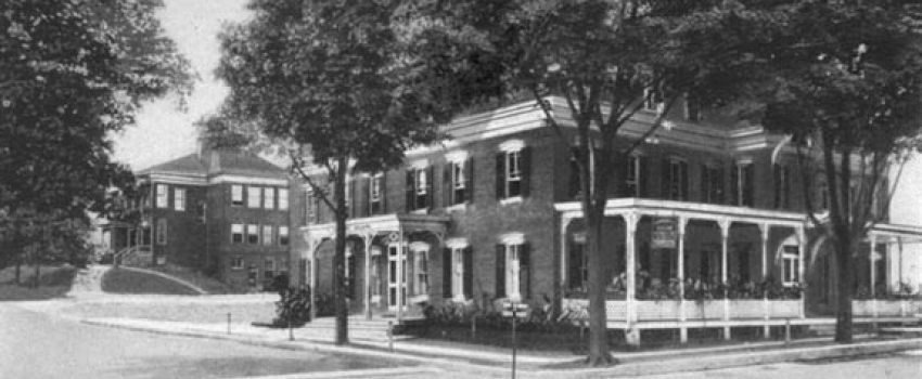 011 Community-House-showing-school-in-distance